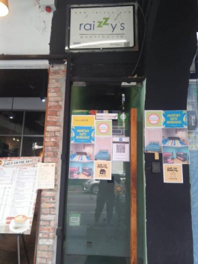 Raizzy's Guesthouse
